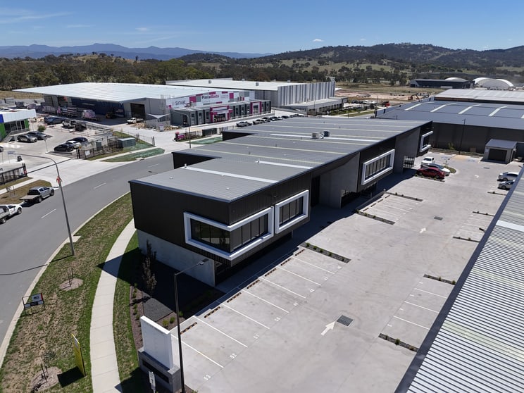 Unit 11/22 Val Reid Crescent Hume ACT 2620 - Image 1