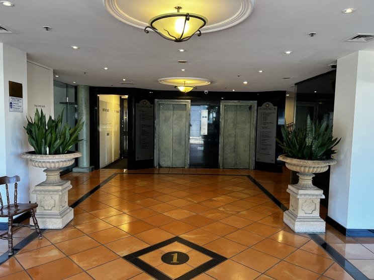 Click to view all images Suite 304/1 Princess Street Kew VIC 3101 - Image 1