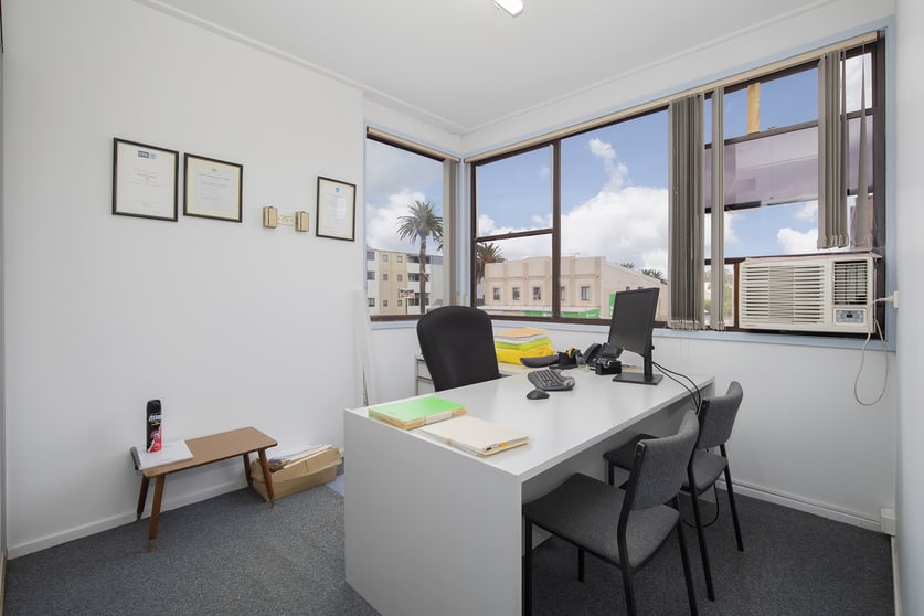 Click to view all images 122 Tudor Street Hamilton NSW 2303 - Image 3