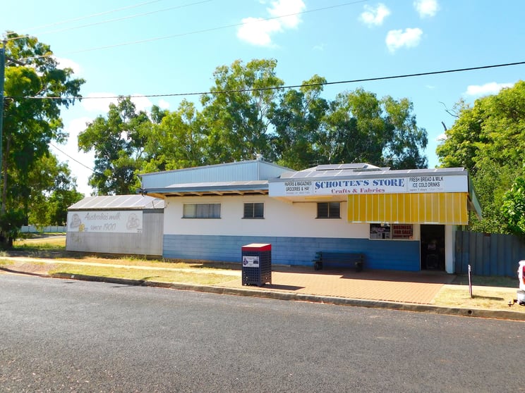 Click to view all images 188 Alfred Street Charleville QLD 4470 - Image 1