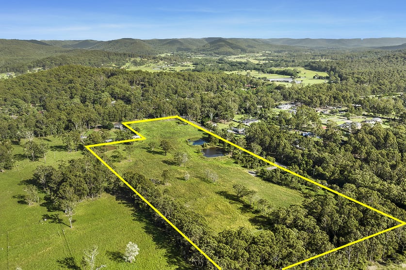 Click to view all images 303 Hue Hue Road Jilliby NSW 2259 - Image 3