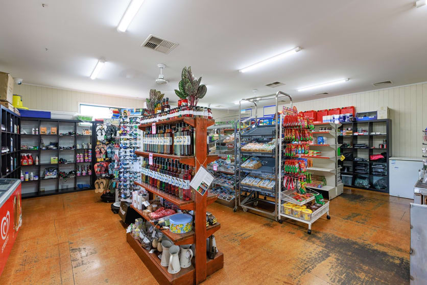 Click to view all images 29 Goombungee Meringandan Rd Meringandan West QLD 4352 - Image 3
