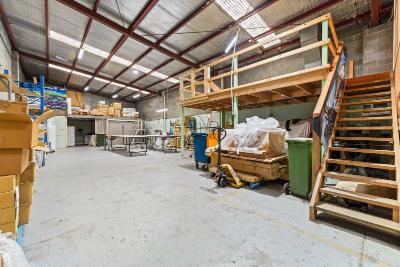Click to view all images 2 Boileau Street Keysborough VIC 3173 - Image 3