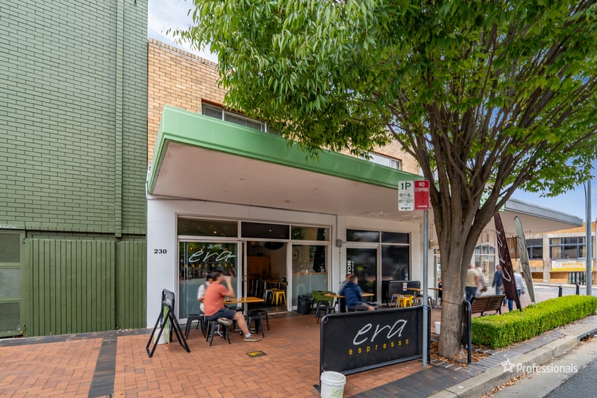 Click to view all images 230 Beardy Street Armidale NSW 2350 - Image 2