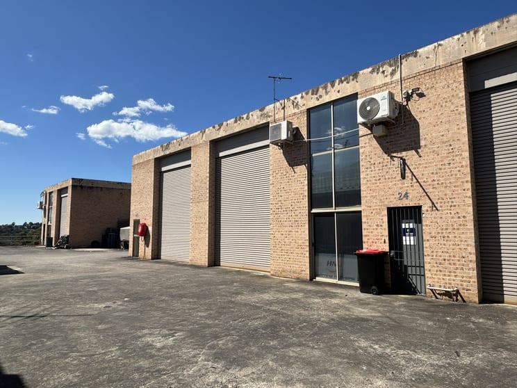 Click to view all images 24/3 Hamley Road Mount Kuring-gai NSW 2080 - Image 1
