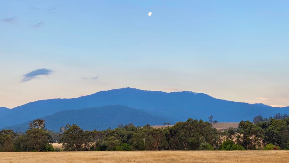 Click to view all images Mount Beauty VIC 3699 - Image 3