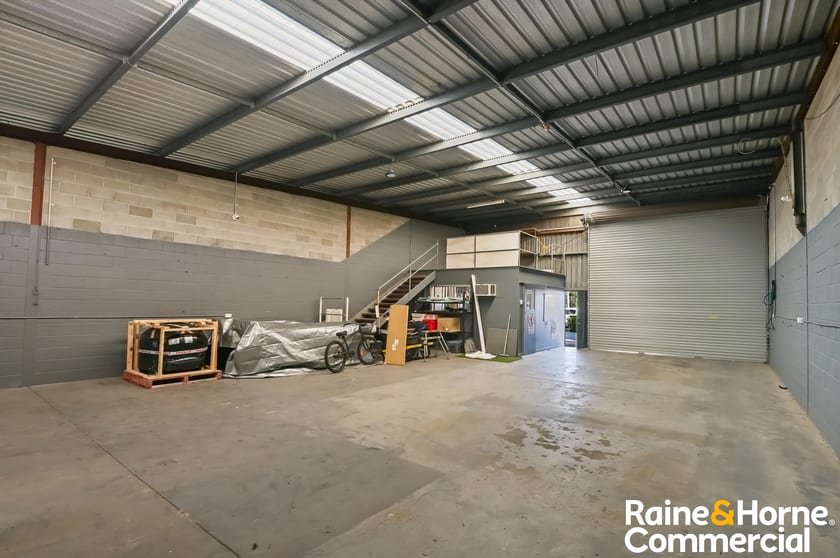 Click to view all images 2/3 Johnstone Road Brendale QLD 4500 - Image 3