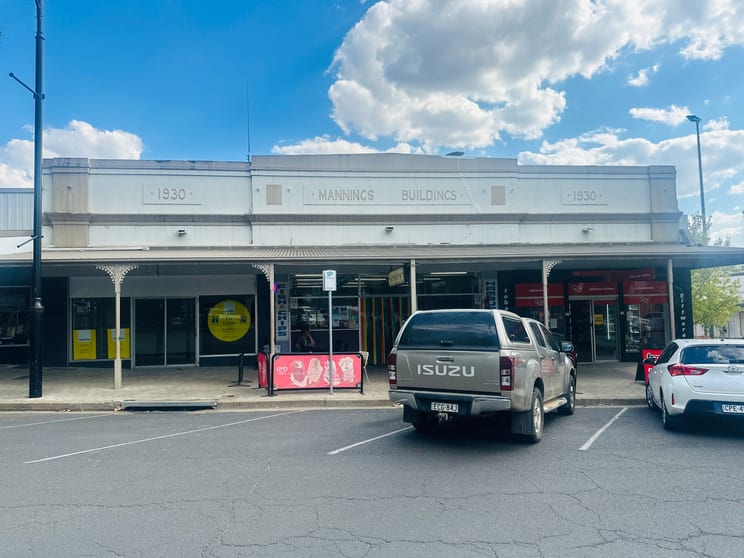 Click to view all images 41-45 Russell Street Tumut NSW 2720 - Image 1
