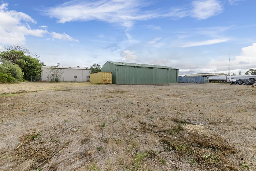 Click to view all images 4 Kalina Court Portland VIC 3305 - Image 3
