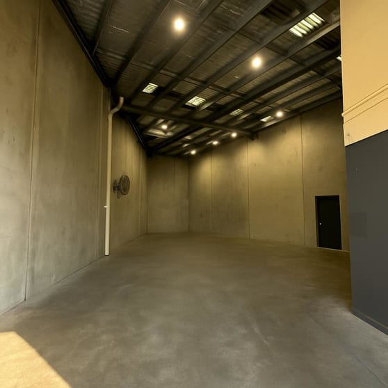 Click to view all images 7 - 323 Ingles St Port Melbourne VIC 3207 - Image 3
