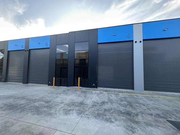 Click to view all images 4/44 Danaher Drive South Morang VIC 3752 - Image 2