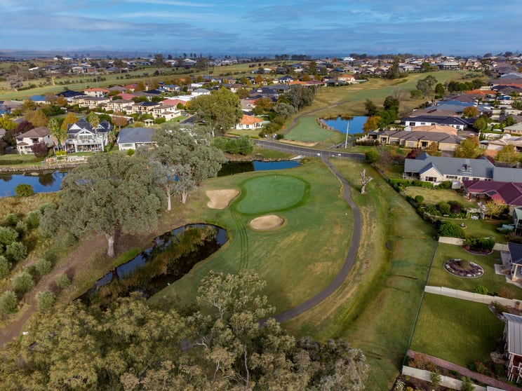 Click to view all images Longyard Golf Course Longyard Drive Tamworth NSW 2340 - Image 2