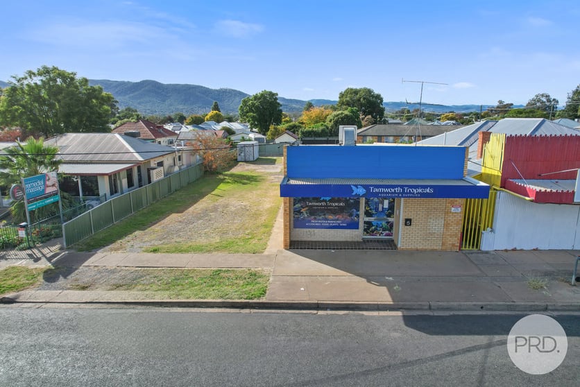 Click to view all images 5 Hillvue Road Tamworth NSW 2340 - Image 2