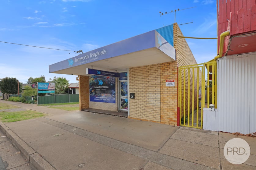 Click to view all images 5 Hillvue Road Tamworth NSW 2340 - Image 3