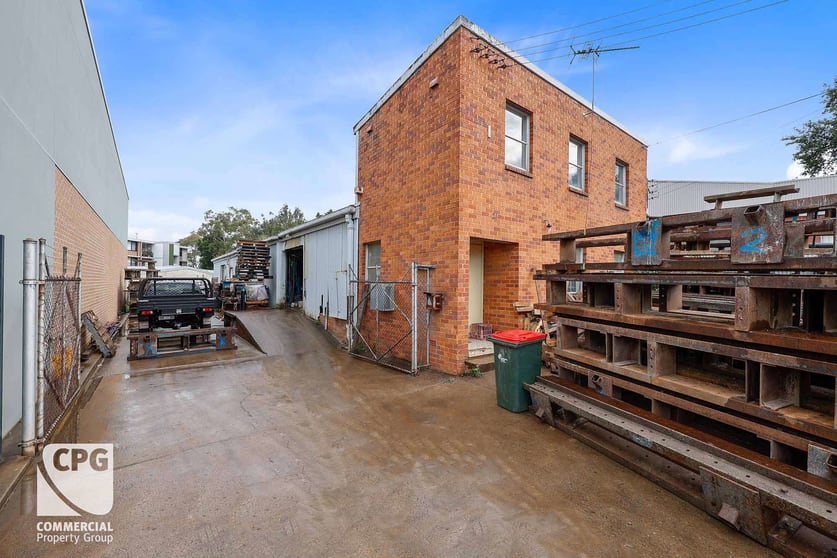 Click to view all images 21 Pritchard Place Peakhurst NSW 2210 - Image 1