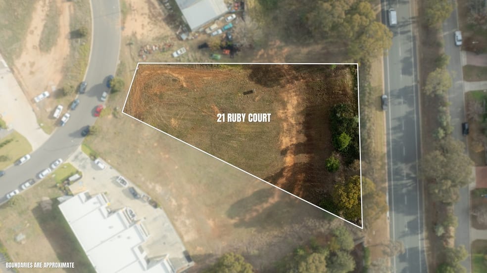 Click to view all images 21 Ruby Court East Albury NSW 2640 - Image 2
