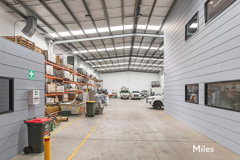 Click to view all images 10 Glenbarry Road Campbellfield VIC 3061 - Image 3
