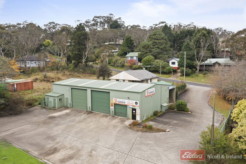 Click to view all images 64 Govett Street Katoomba NSW 2780 - Image 2
