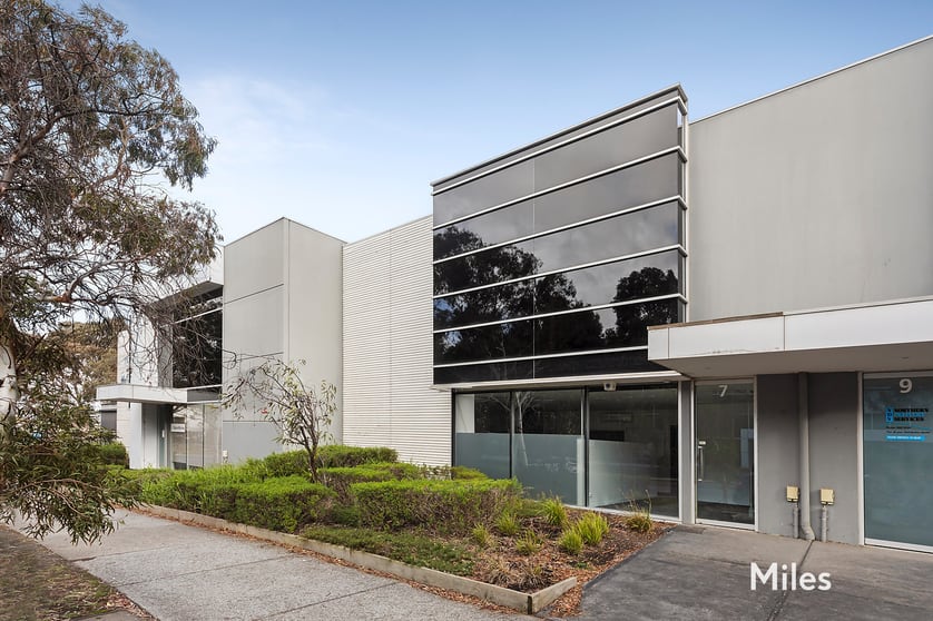 Click to view all images 7 Scholar Drive Bundoora VIC 3083 - Image 1