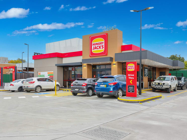 Click to view all images 242-246 Bridge Street Tamworth NSW 2340 - Image 1