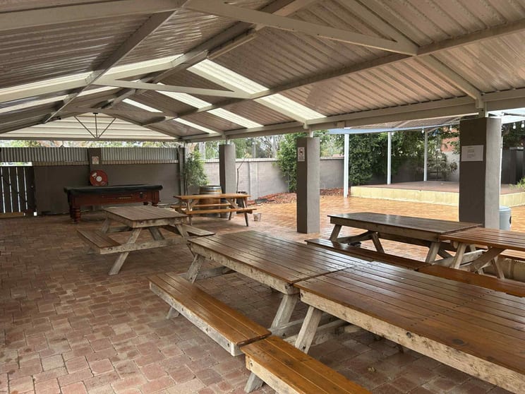 Click to view all images 1 Dandargan Street (corner Padbury Street) Moora WA 6510 - Image 3