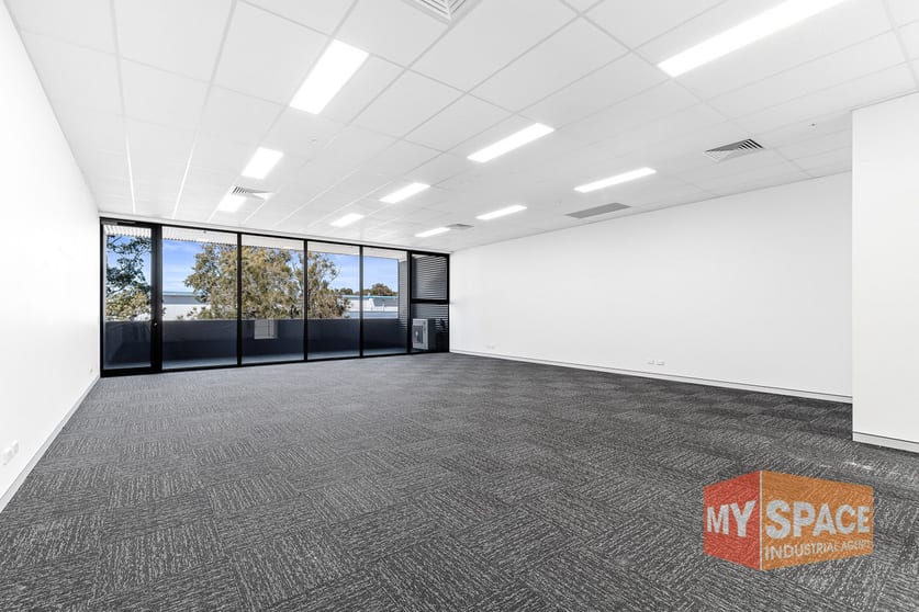 Click to view all images 90/2 The Crescent Kingsgrove NSW 2208 - Image 2