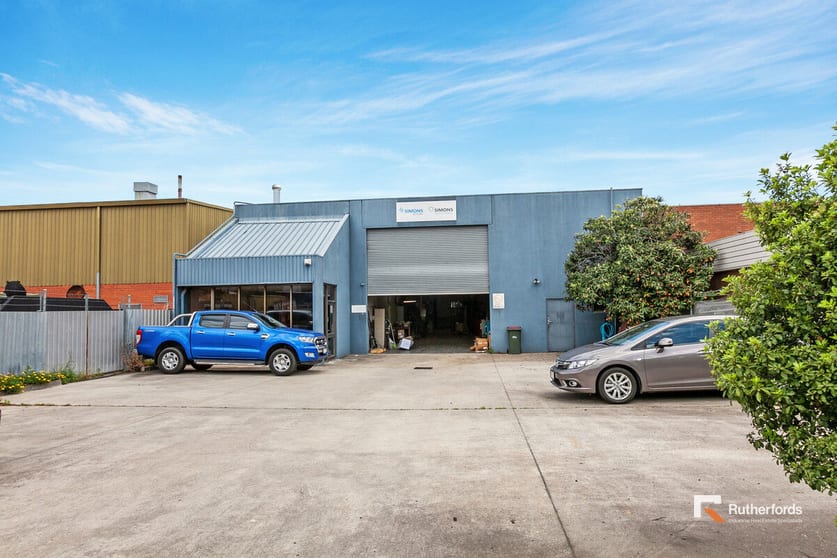 Click to view all images 34 Strong Avenue Thomastown VIC 3074 - Image 1
