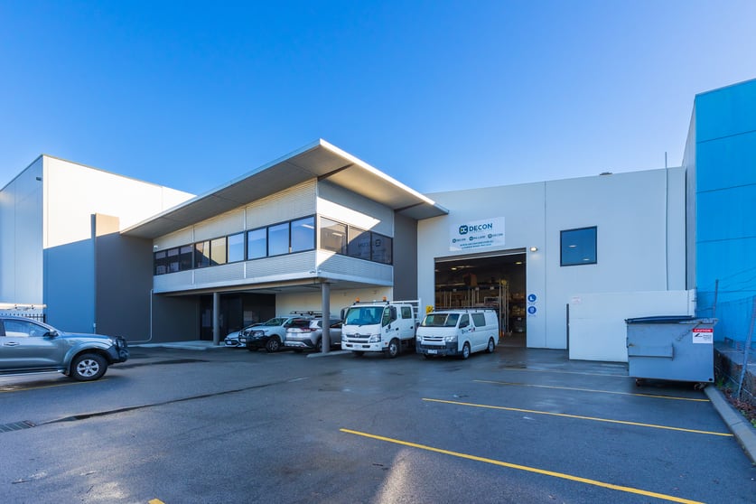 Click to view all images 4 Harris Road Malaga WA 6090 - Image 3