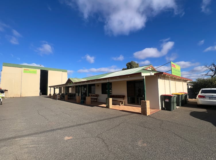 Click to view all images 7 Close Way West Kalgoorlie WA 6430 - Image 1