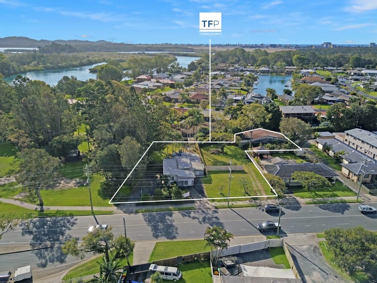 Click to view all images 237-239 Kennedy Drive Tweed Heads NSW 2485 - Image 1