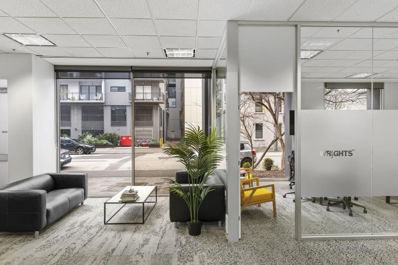 Click to view all images Unit 2/150 Albert Road South Melbourne VIC 3205 - Image 3