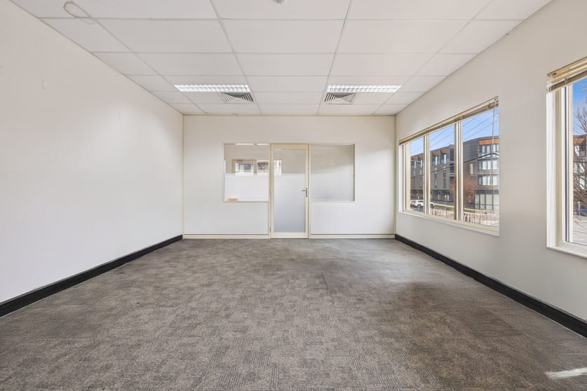 Click to view all images 28 Eyre Street Kingston ACT 2604 - Image 3