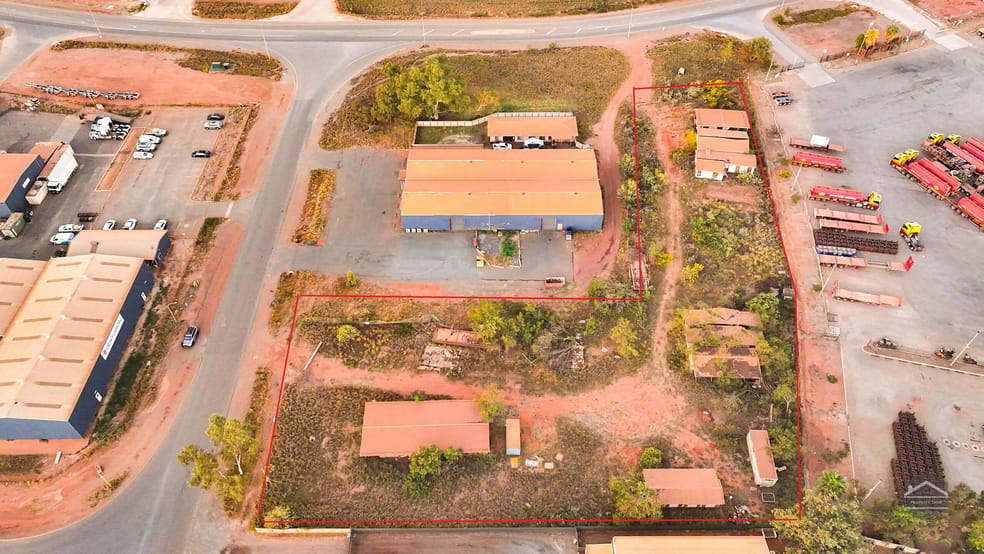Click to view all images 3 Trig Street Wedgefield WA 6721 - Image 2