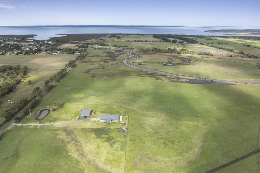Click to view all images 2645 South Gippsland Highway Tooradin VIC 3980 - Image 3