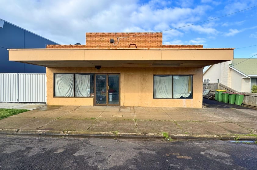 Click to view all images 25A Townsend Street Portland VIC 3305 - Image 3