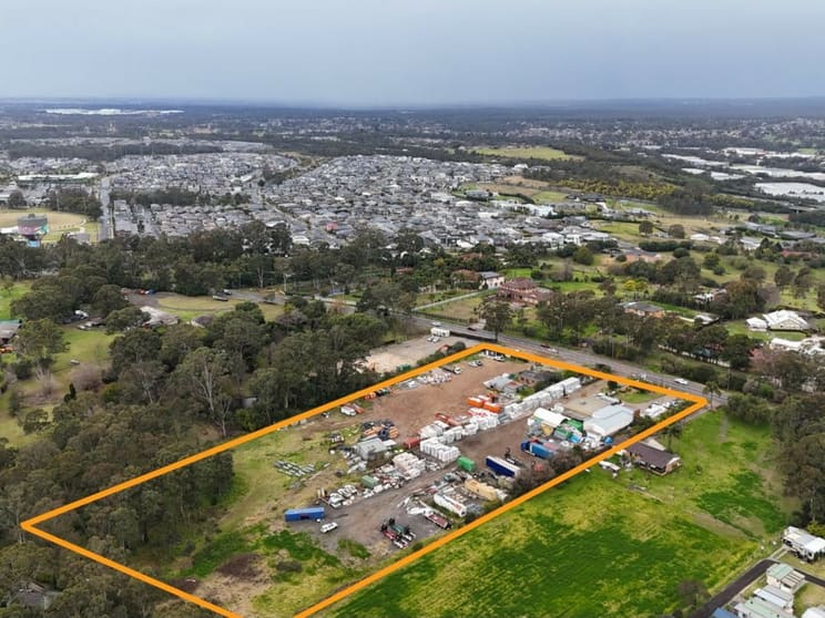 Click to view all images 479 Campbelltown Road Denham Court NSW 2565 - Image 1
