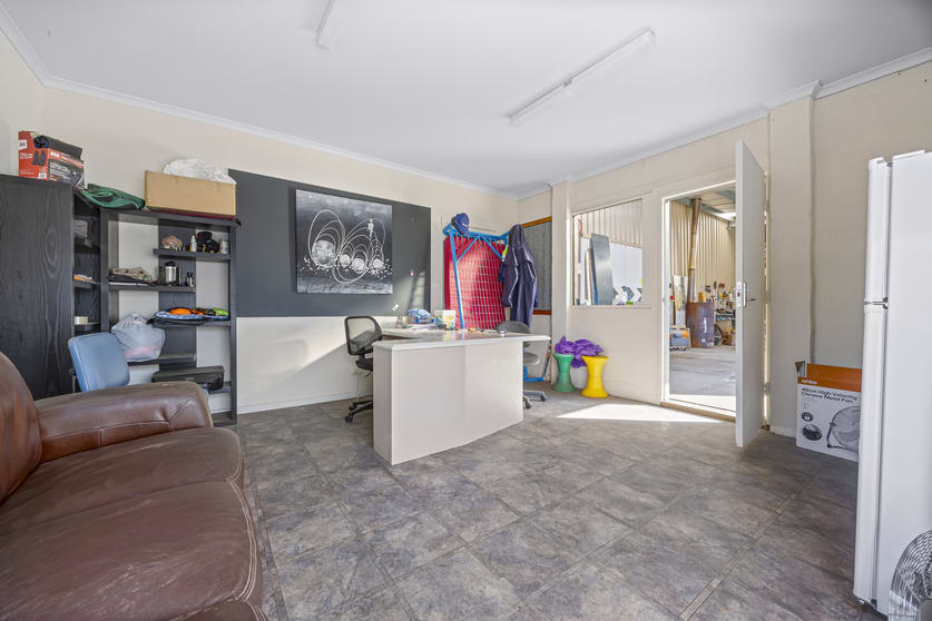 Click to view all images 13a Kirkpatrick Drive Delacombe VIC 3356 - Image 3