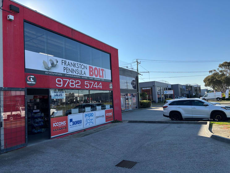 Click to view all images 52 Hartnett Drive Seaford VIC 3198 - Image 2