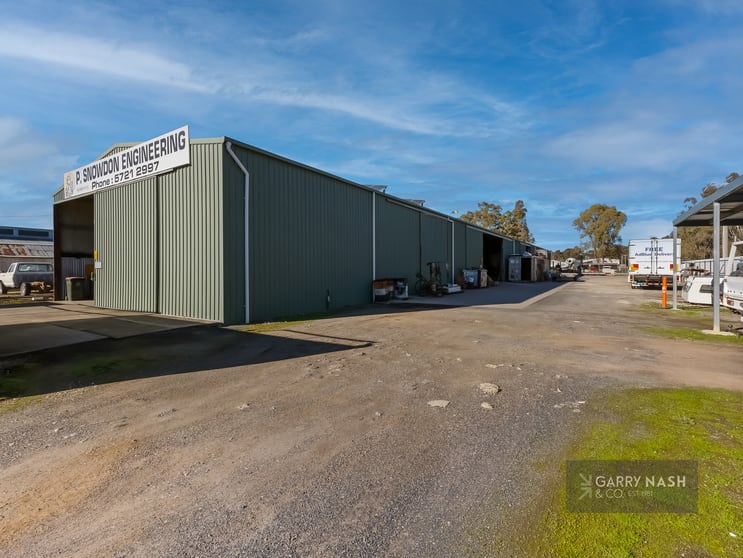 Click to view all images 31-33 Bullivant Street Wangaratta VIC 3677 - Image 1