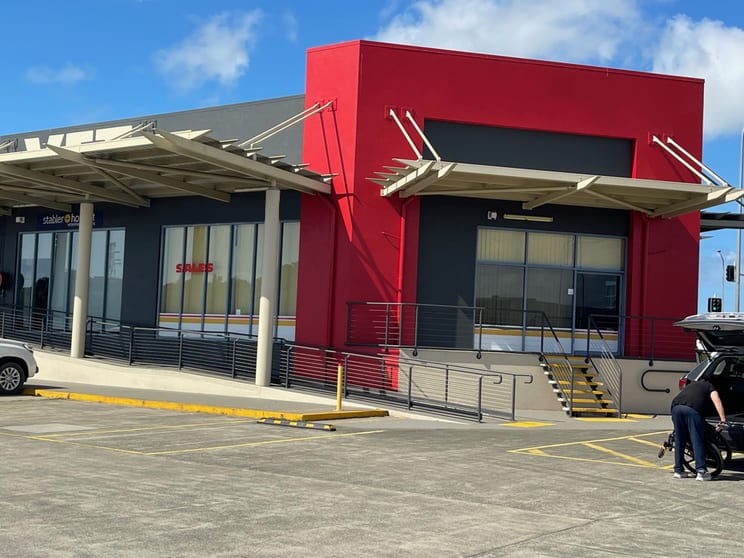 Click to view all images 1/118 Sams Road Mount Pleasant QLD 4740 - Image 1