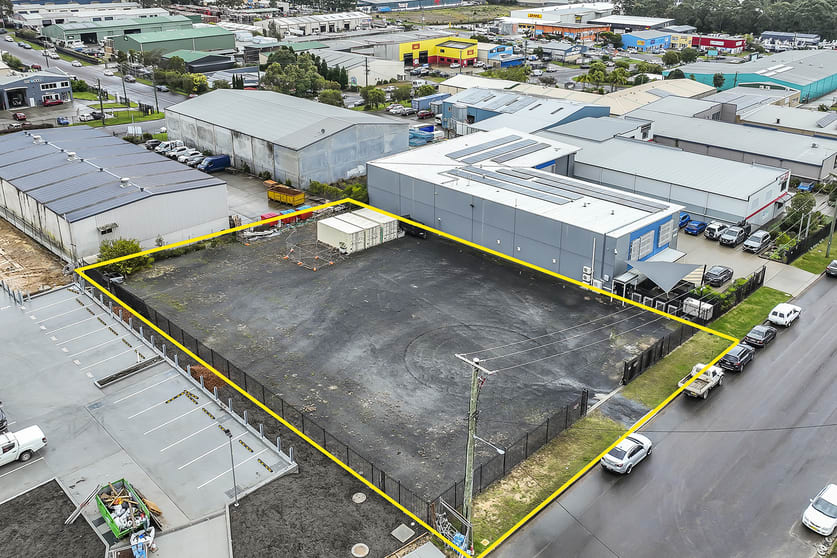 Click to view all images 18 Kalaf Ave Morisset NSW 2264 - Image 2