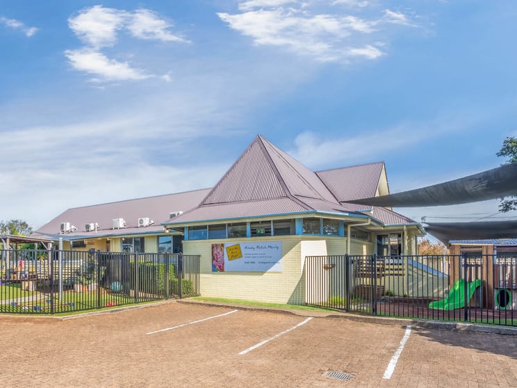Click to view all images 186 Preston Road Manly West QLD 4179 - Image 3