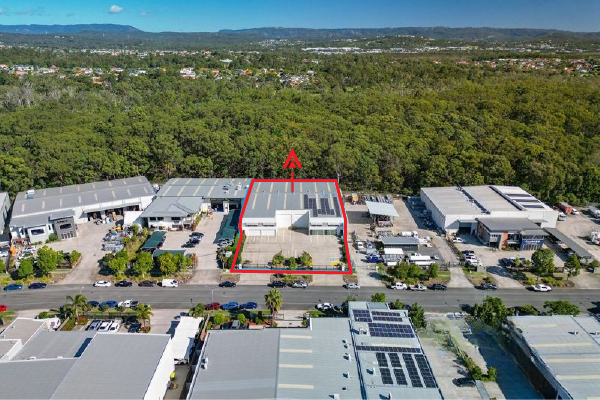 Click to view all images 27 Harrington Street Arundel QLD 4214 - Image 2