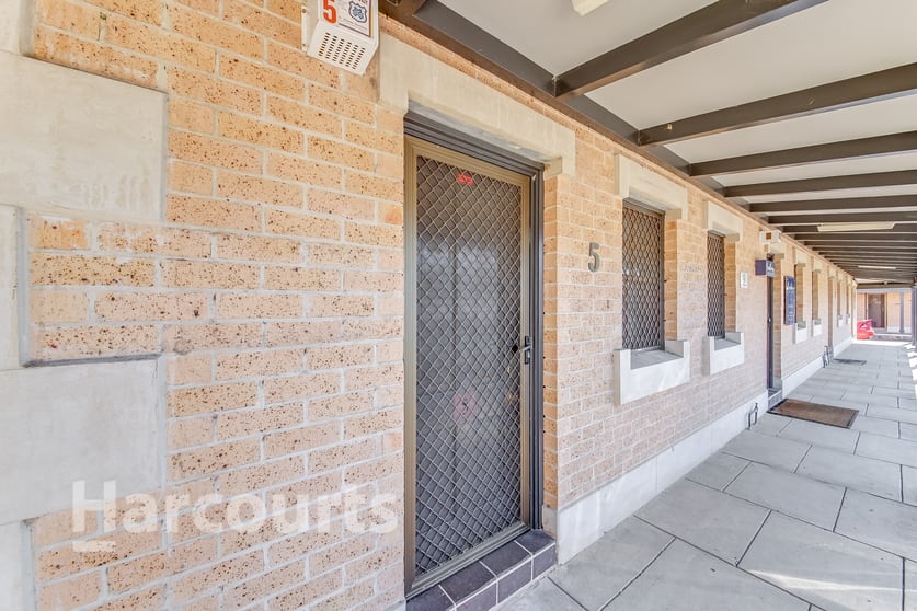 Click to view all images 5/67/Jacaranada Avenue Bradbury NSW 2560 - Image 1