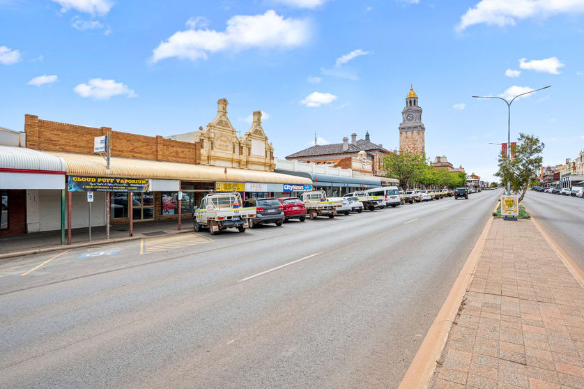 Click to view all images 242-244 Hannan Street Kalgoorlie WA 6430 - Image 1