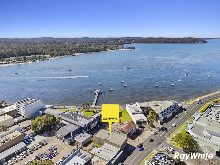 Click to view all images 13 Beach Road Batemans Bay NSW 2536 - Image 2