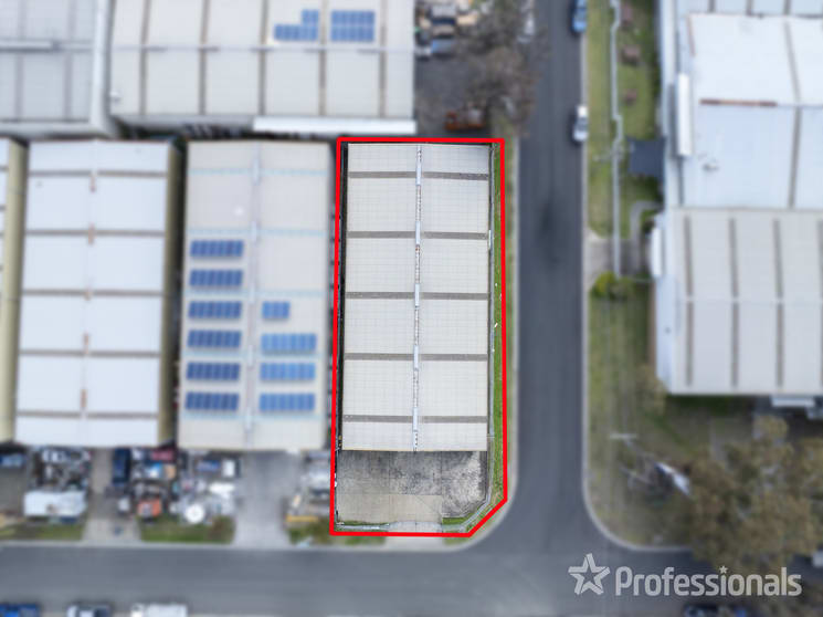 Click to view all images 2 Ayton Street Sunshine North VIC 3020 - Image 3