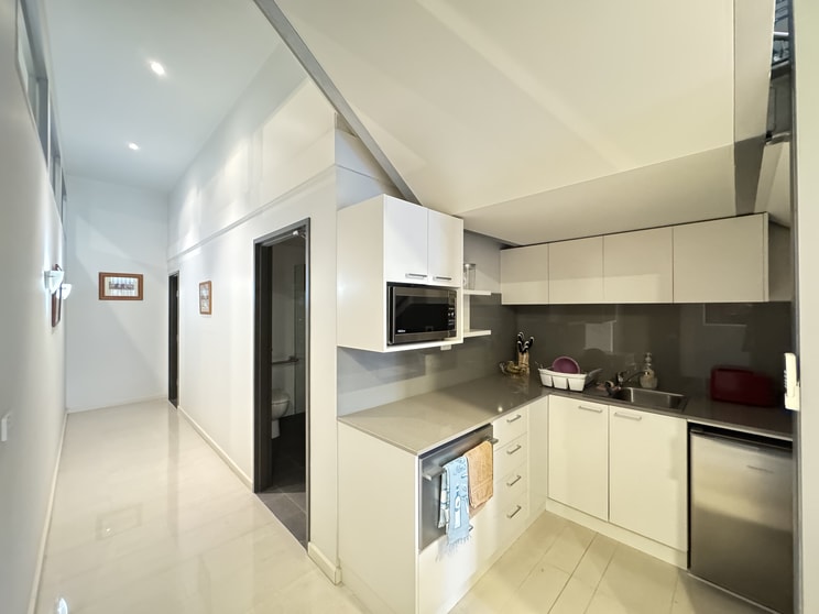 Click to view all images Unit C5, 28 Rogers Street Port Melbourne VIC 3207 - Image 2