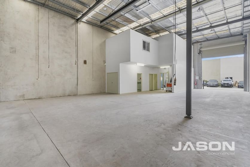 Click to view all images 8/39 Barrie Road Tullamarine VIC 3043 - Image 3