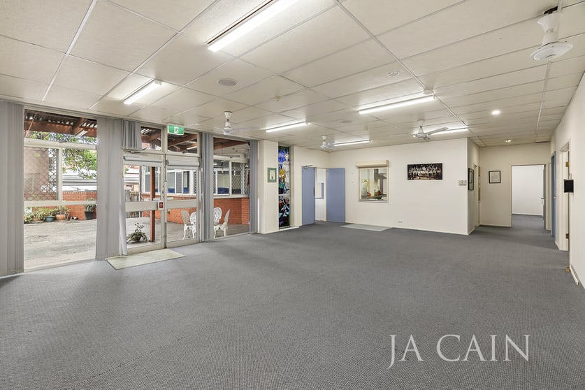 Click to view all images 39 Stanhope Street Malvern VIC 3144 - Image 2